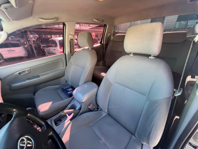 HILUX 3.0 SRV 4X4 CD 16V TURBO DIESEL 4P MANUAL - 2006 - FARROUPILHA