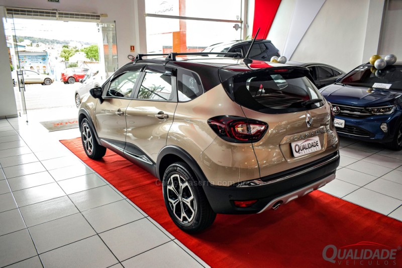 CAPTUR 1.3 ICONIC 16V TURBO FLEX 4P AUTOMÁTICO - 2022 - SANTA CRUZ DO SUL
