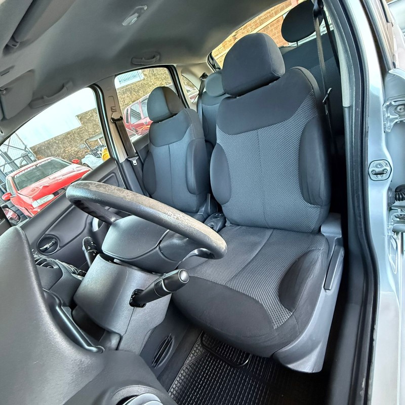 C3 1.4 I GLX 8V FLEX 4P MANUAL - 2011 - CAXIAS DO SUL