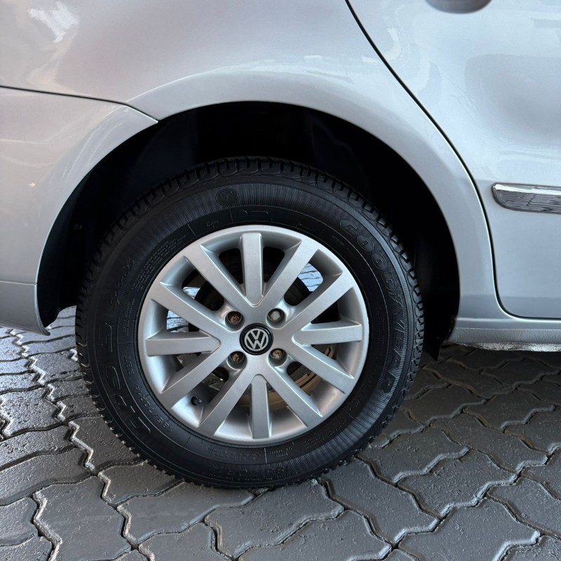 VOYAGE 1.6 MI 8V FLEX 4P MANUAL - 2013 - CAXIAS DO SUL
