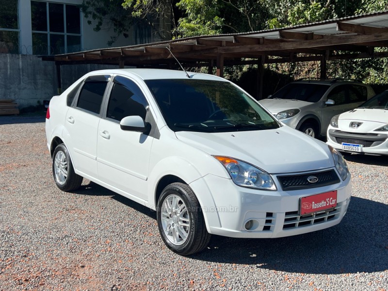 FIESTA 1.6 MPI CLASS SEDAN 8V FLEX 4P MANUAL - 2010 - FARROUPILHA