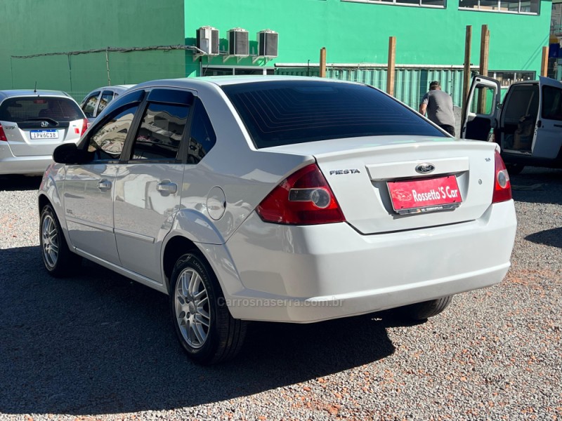 FIESTA 1.6 MPI CLASS SEDAN 8V FLEX 4P MANUAL - 2010 - FARROUPILHA
