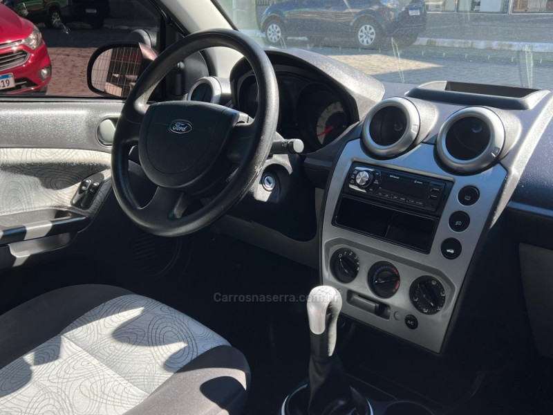 FIESTA 1.6 MPI CLASS SEDAN 8V FLEX 4P MANUAL - 2010 - FARROUPILHA