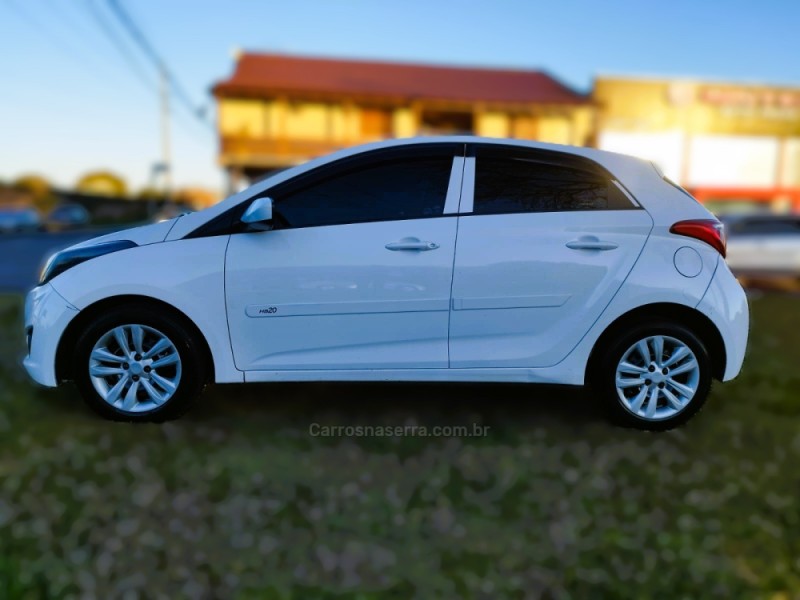 HB20 1.0 COMFORT 12V FLEX 4P MANUAL - 2015 - NOVO HAMBURGO