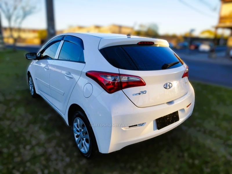 HB20 1.0 COMFORT 12V FLEX 4P MANUAL - 2015 - NOVO HAMBURGO