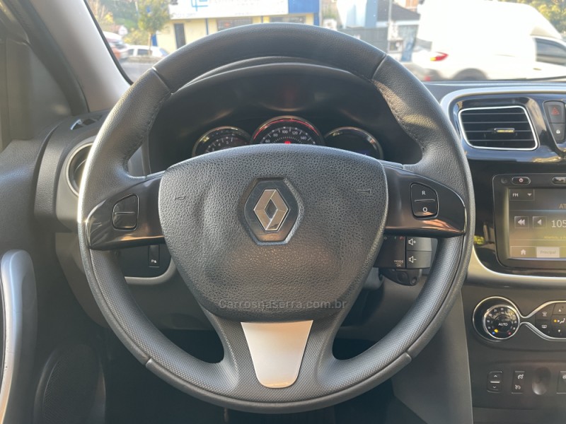 LOGAN 1.6 DYNAMIQUE 8V FLEX 4P MANUAL - 2015 - CAXIAS DO SUL