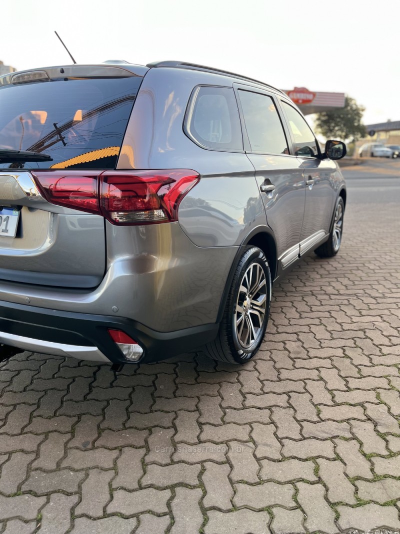 OUTLANDER 2.0 16V GASOLINA 4P AUTOMÁTICO - 2016 - CAXIAS DO SUL