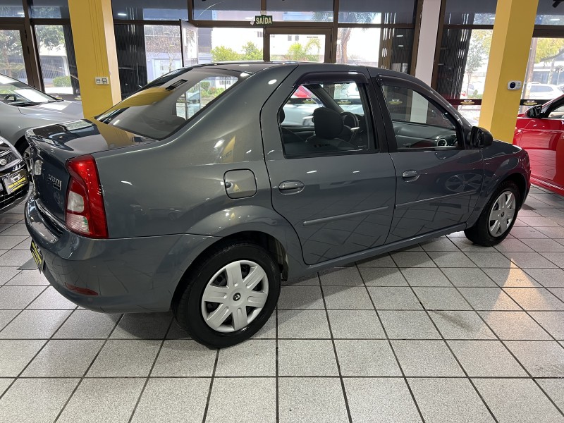 LOGAN 1.6 EXPRESSION 8V FLEX 4P MANUAL - 2011 - CAXIAS DO SUL