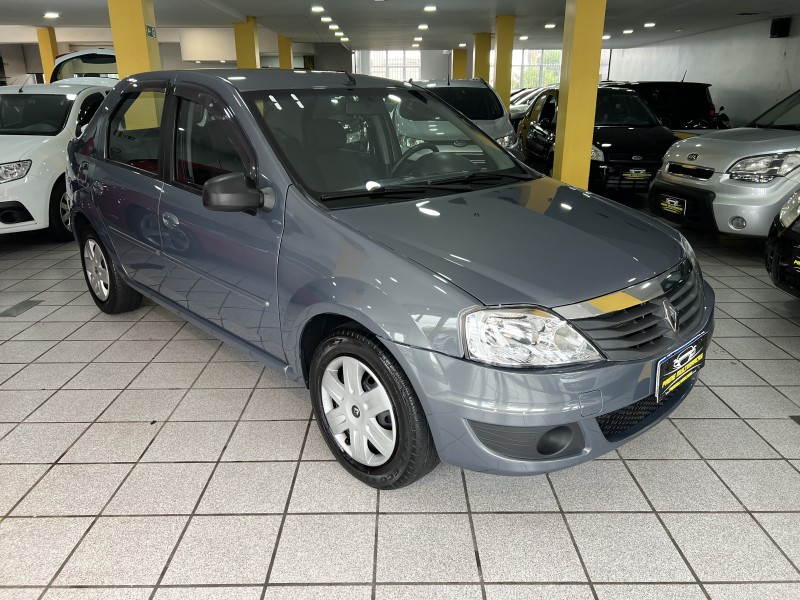 LOGAN 1.6 EXPRESSION 8V FLEX 4P MANUAL - 2011 - CAXIAS DO SUL