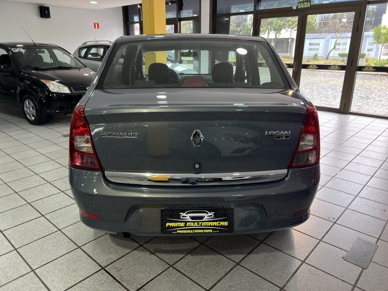 LOGAN 1.6 EXPRESSION 8V FLEX 4P MANUAL - 2011 - CAXIAS DO SUL