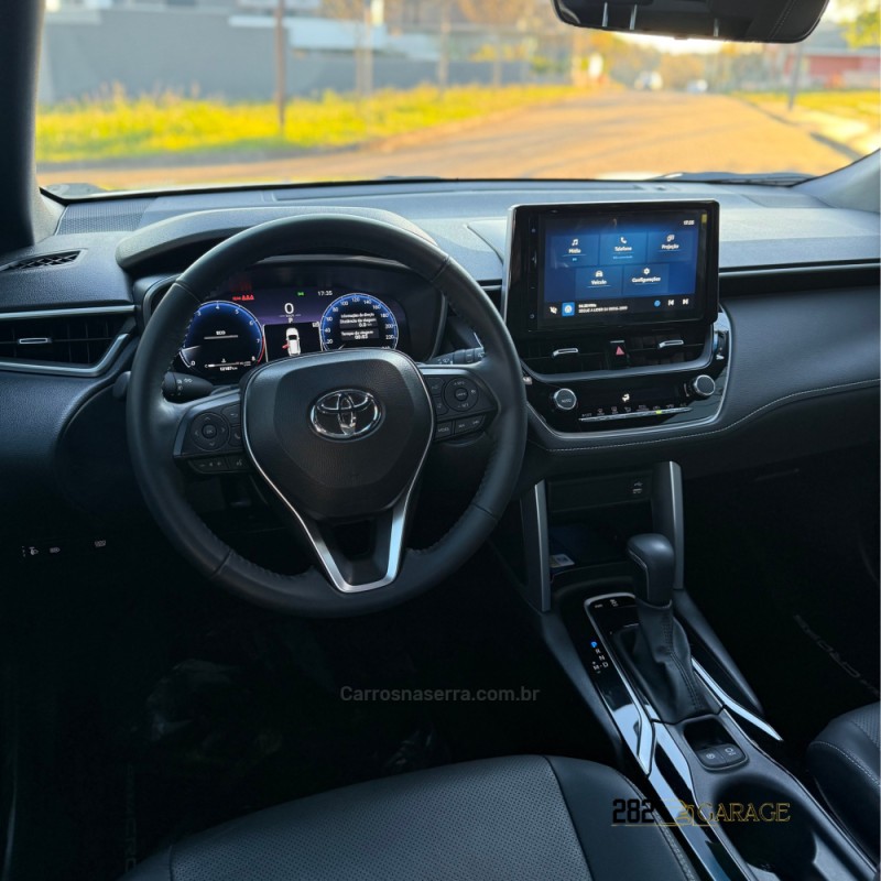 COROLLA 2.0 CROSS XRE 16V FLEX 4P AUTOMÁTICO - 2025 - FARROUPILHA