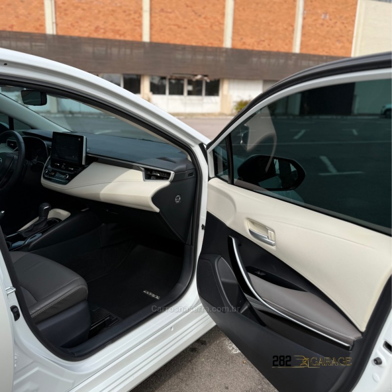 COROLLA 2.0 ALTIS 16V FLEX 4P AUTOMÁTICO - 2023 - FARROUPILHA