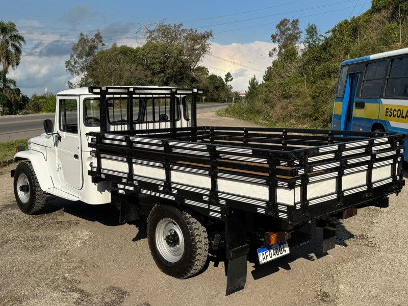 BANDEIRANTE 3.7 BJ55LP-BL3 4X4 CS DIESEL 2P MANUAL - 1995 - CAXIAS DO SUL
