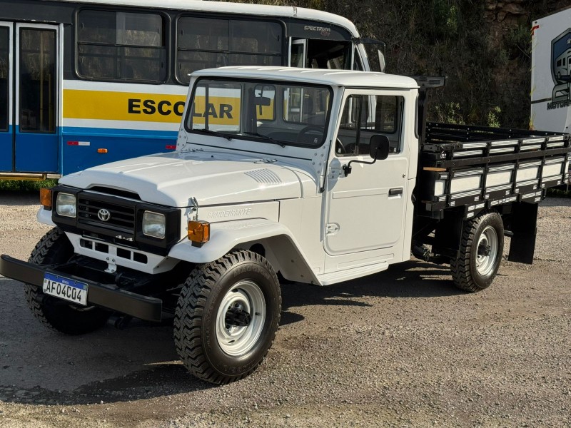 BANDEIRANTE 3.7 BJ55LP-BL3 4X4 CS DIESEL 2P MANUAL - 1995 - CAXIAS DO SUL