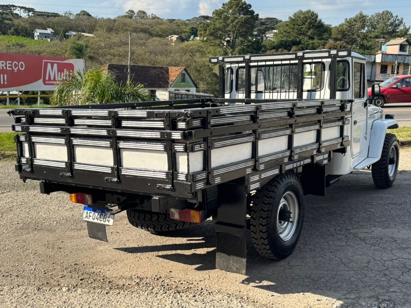 BANDEIRANTE 3.7 BJ55LP-BL3 4X4 CS DIESEL 2P MANUAL - 1995 - CAXIAS DO SUL