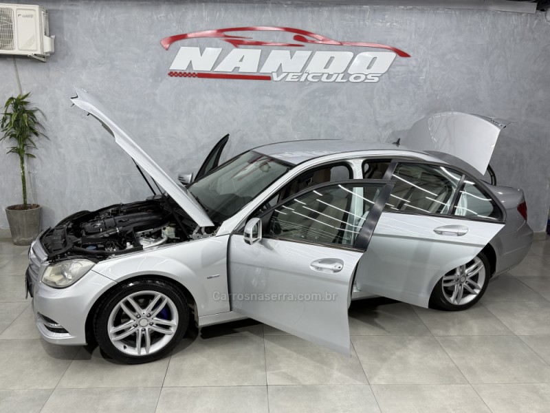 C 180 1.6 CGI CLASSIC 16V TURBO GASOLINA 4P AUTOMÁTICO - 2012 - SAPIRANGA