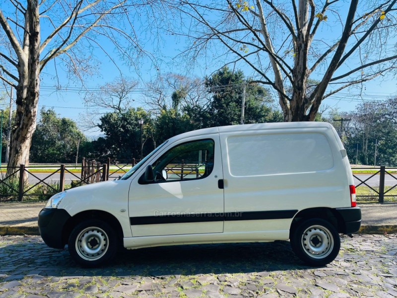 PARTNER 1.6 FURGÃO 800KG 16V FLEX 3P MANUAL - 2019 - NOVO HAMBURGO