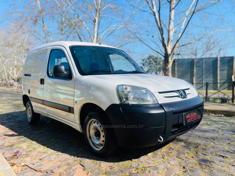 PARTNER 1.6 FURGÃO 800KG 16V FLEX 3P MANUAL - 2019 - NOVO HAMBURGO