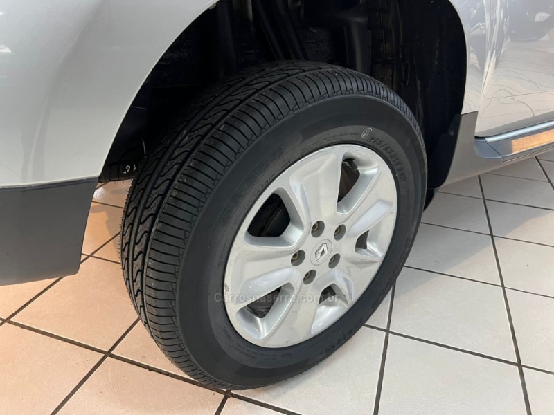 DUSTER 1.6 EXPRESSION 4X2 16V FLEX 4P MANUAL - 2019 - CAXIAS DO SUL