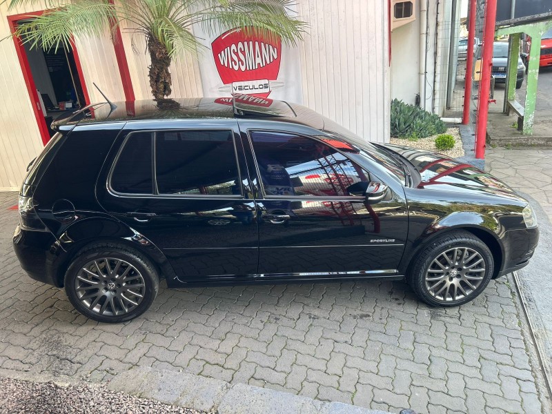 GOLF 1.6 MI SPORTLINE 8V FLEX 4P MANUAL - 2014 - TRêS COROAS