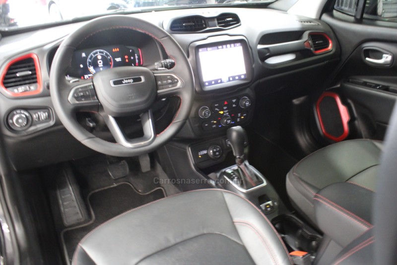 RENEGADE 1.3 TRAILHAWK T270 16V TURBO FLEX 4X4 4P AUTOMÁTICO - 2024 - CAXIAS DO SUL