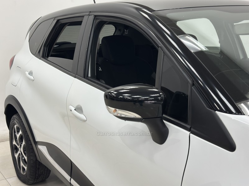 CAPTUR 1.6 16V SCE FLEX ZEN MANUAL - 2018 - SANTA CRUZ DO SUL