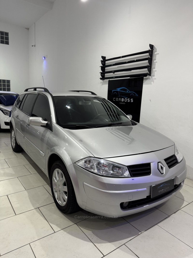 megane 1.6 dynamique grand tour 16v flex 4p manual 2012 caxias do sul