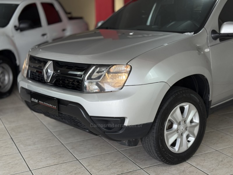 DUSTER 1.6 EXPRESSION 4X2 16V FLEX 4P MANUAL - 2017 - GUAPORé
