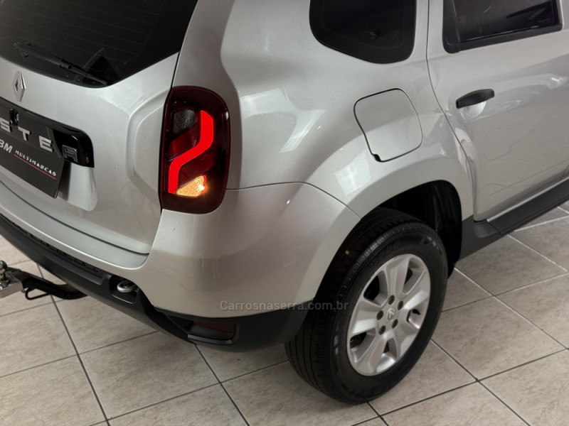 DUSTER 1.6 EXPRESSION 4X2 16V FLEX 4P MANUAL - 2017 - GUAPORé