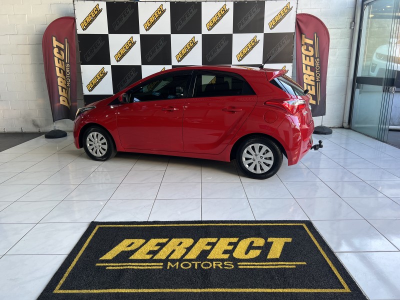 HB20 1.6 COMFORT 16V FLEX 4P MANUAL - 2013 - PORTãO