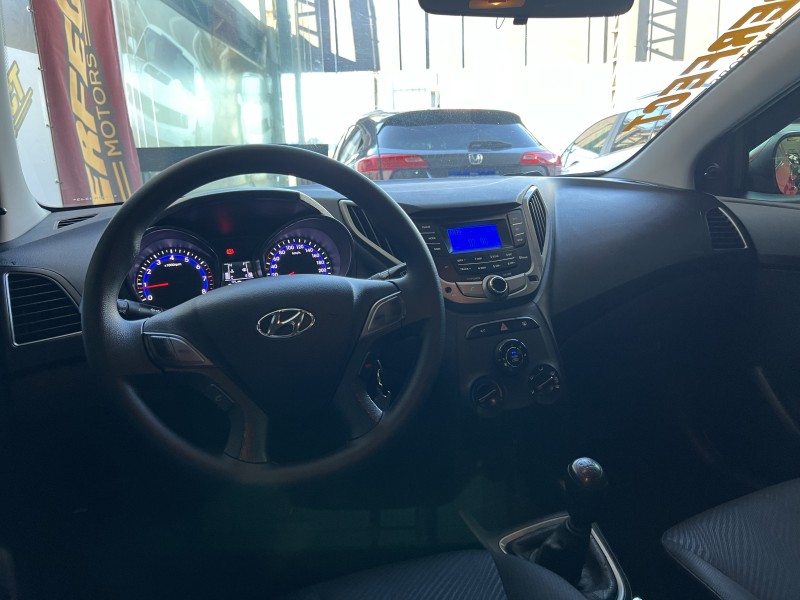 HB20 1.6 COMFORT 16V FLEX 4P MANUAL - 2013 - PORTãO