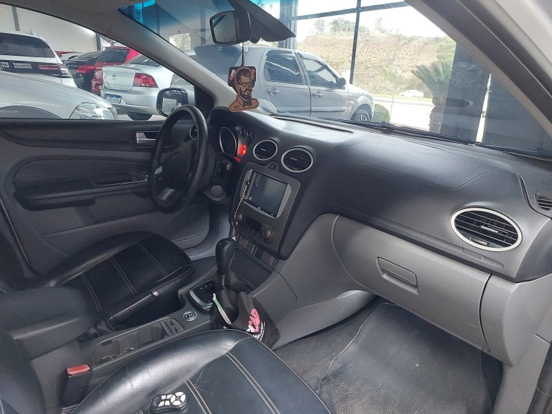 FOCUS 2.0 TITANIUM HATCH 16V FLEX 4P AUTOMÁTICO - 2011 - SãO SEBASTIãO DO CAí
