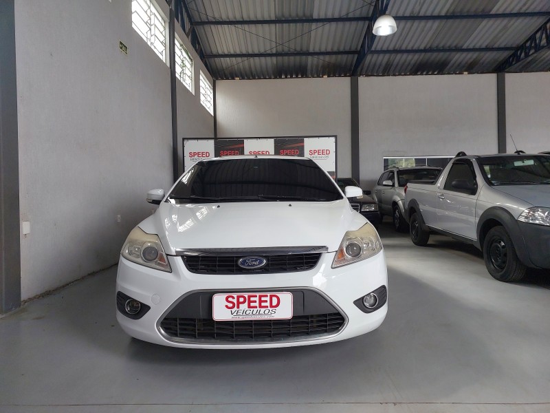 FOCUS 2.0 TITANIUM HATCH 16V FLEX 4P AUTOMÁTICO - 2011 - SãO SEBASTIãO DO CAí