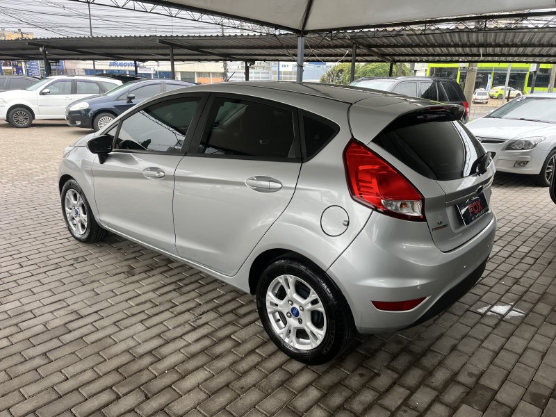 FIESTA 1.6 SE HATCH 16V FLEX 4P AUTOMÁTICO - 2015 - CAXIAS DO SUL