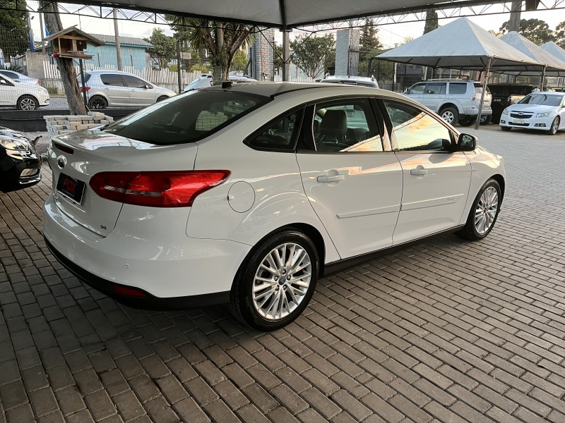 FOCUS 2.0 SE SEDAN 16V FLEX 4P AUTOMÁTICO - 2017 - CAXIAS DO SUL