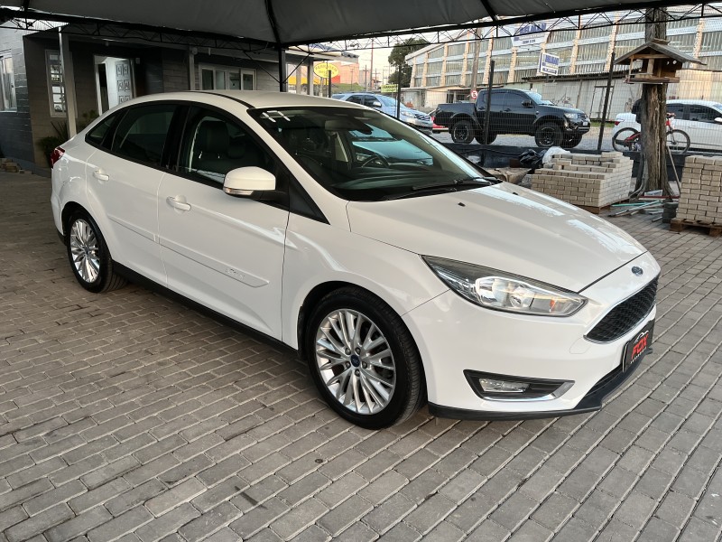 FOCUS 2.0 SE SEDAN 16V FLEX 4P AUTOMÁTICO - 2017 - CAXIAS DO SUL