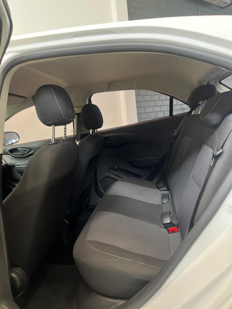 ONIX 1.0 LT 12V TURBO FLEX 4P MANUAL - 2017 - NOVO HAMBURGO