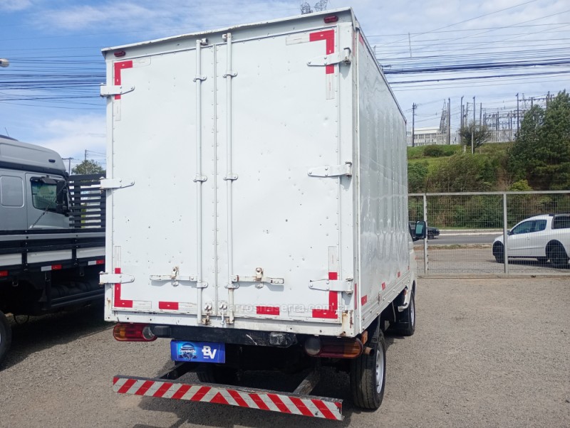 HR 2.5 LONGO BAÚ 4X2 16V 130CV TURBO INTERCOOLER DIESEL 2P MANUAL - 2010 - FARROUPILHA