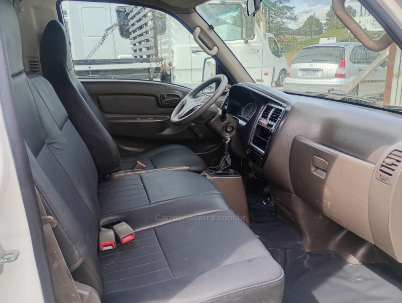 HR 2.5 LONGO BAÚ 4X2 16V 130CV TURBO INTERCOOLER DIESEL 2P MANUAL - 2010 - FARROUPILHA