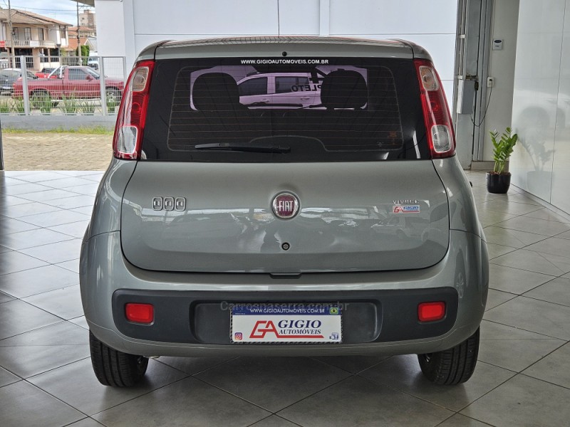 UNO 1.0 EVO VIVACE 8V FLEX 4P MANUAL - 2014 - TAPEJARA