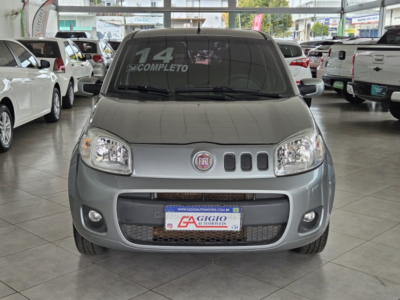 UNO 1.0 EVO VIVACE 8V FLEX 4P MANUAL - 2014 - TAPEJARA