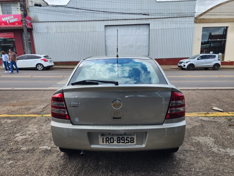 ASTRA 2.0 MPFI ADVANTAGE 8V FLEX 4P MANUAL - 2011 - VACARIA