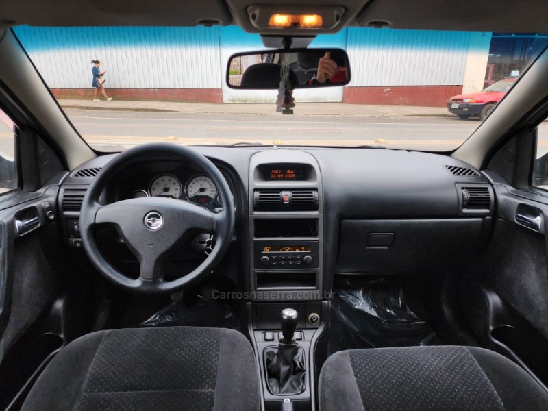 ASTRA 2.0 MPFI ADVANTAGE 8V FLEX 4P MANUAL - 2011 - VACARIA