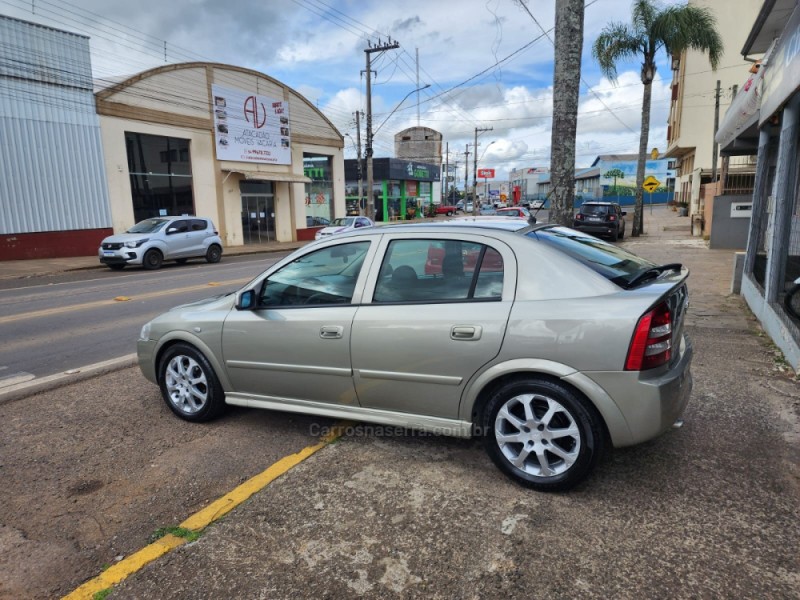 ASTRA 2.0 MPFI ADVANTAGE 8V FLEX 4P MANUAL - 2011 - VACARIA