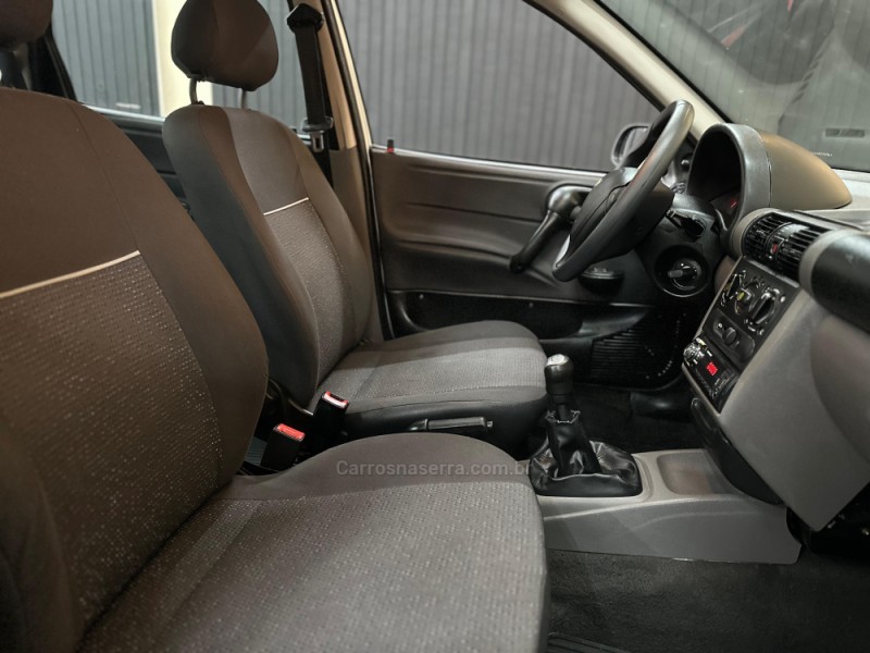 CLASSIC 1.0 VHC LS 8V FLEX 4P MANUAL - 2014 - NOVO HAMBURGO