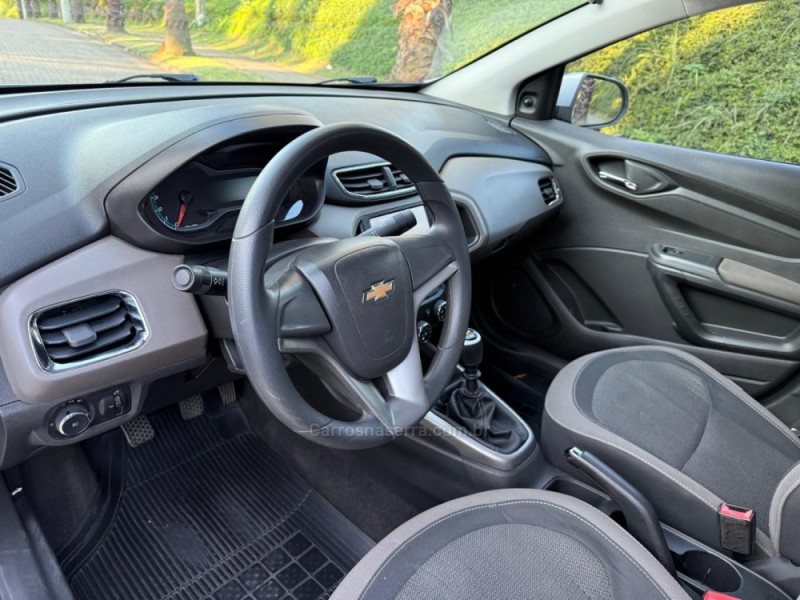 PRISMA 1.0 MPFI LT 8V FLEX 4P MANUAL - 2015 - IVOTI