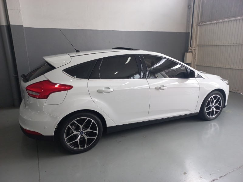 FOCUS 2.0 TITANIUM PLUS 16V FLEX 4P AUTOMÁTICO - 2016 - BENTO GONçALVES