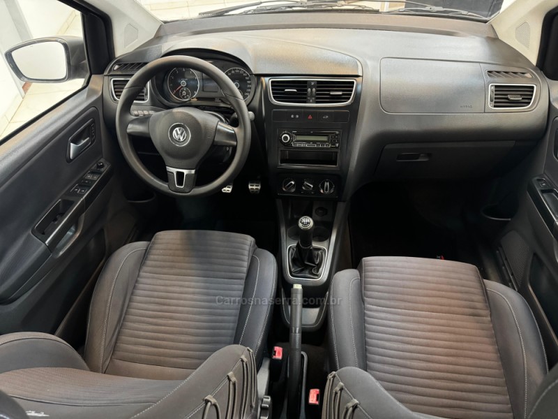 CROSSFOX 1.6 MI FLEX 8V 4P MANUAL - 2012 - BOM RETIRO DO SUL