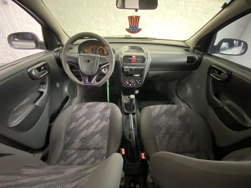 CORSA 1.8 MPFI 8V GASOLINA 4P MANUAL - 2002 - CAXIAS DO SUL
