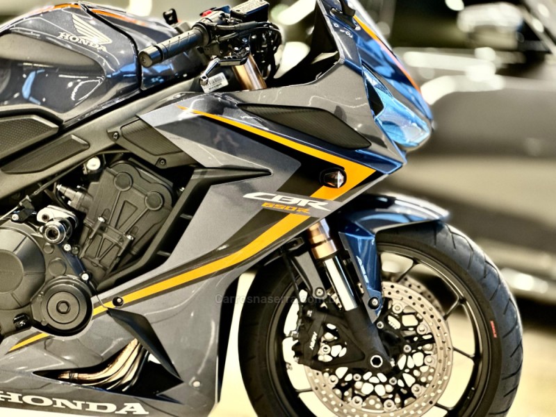 CBR 650R  - 2021 - CAXIAS DO SUL